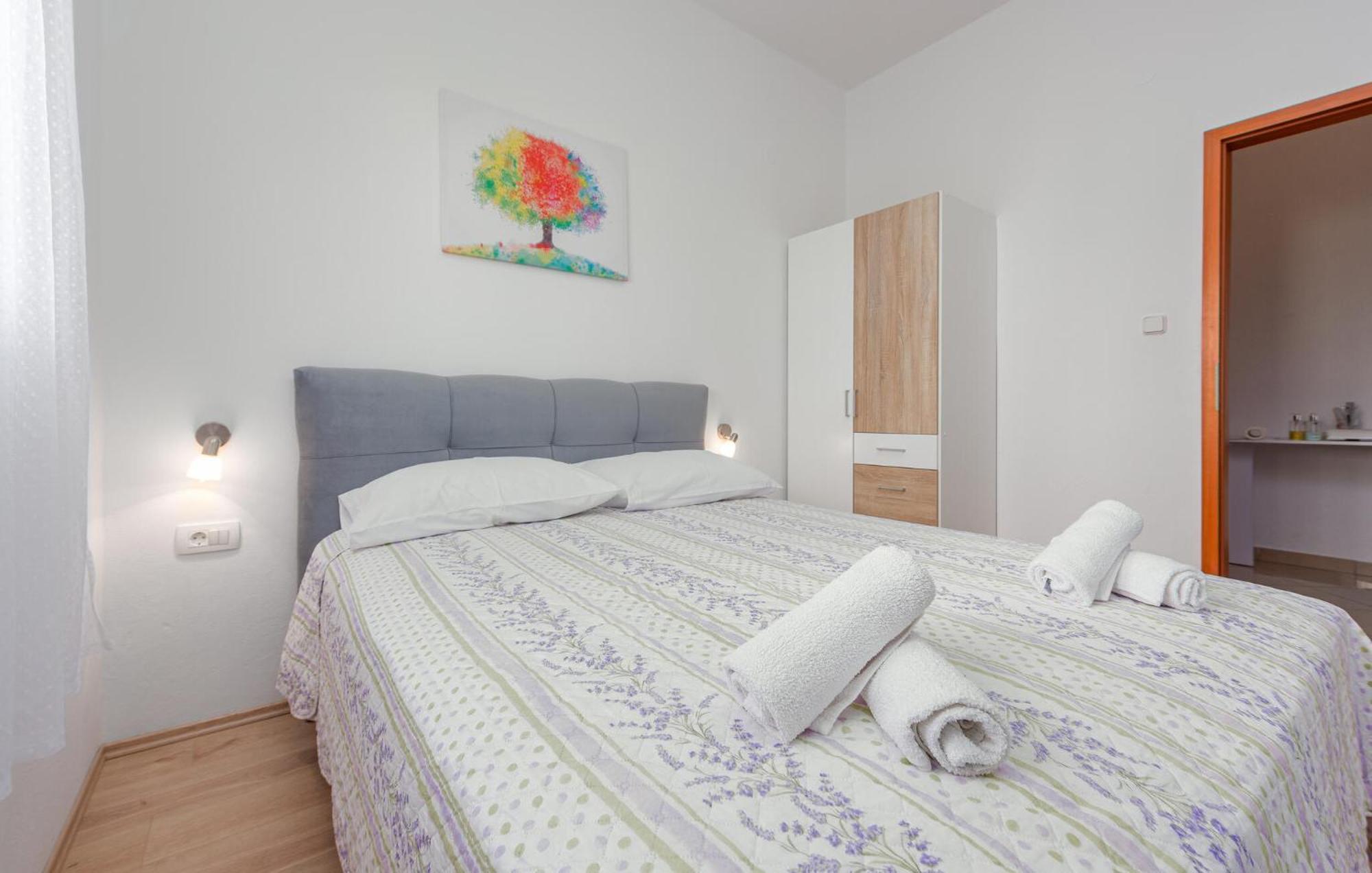 Beautiful Apartment In Maslenica With Kitchen Ngoại thất bức ảnh