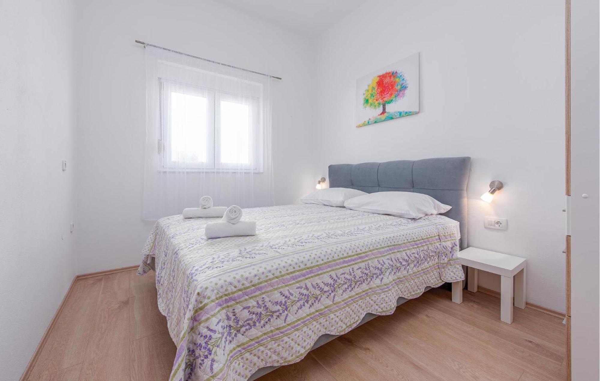 Beautiful Apartment In Maslenica With Kitchen Ngoại thất bức ảnh