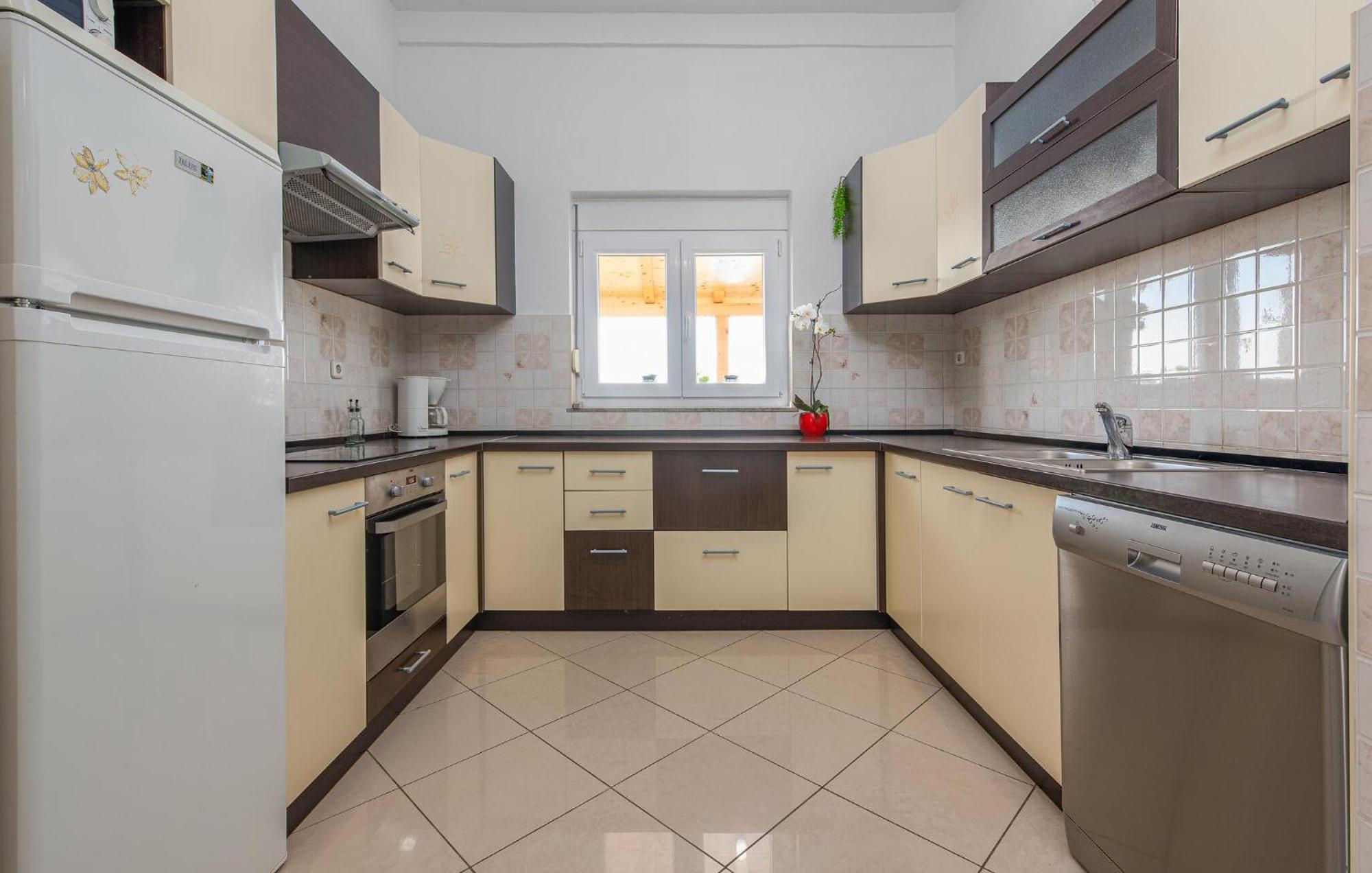 Beautiful Apartment In Maslenica With Kitchen Ngoại thất bức ảnh