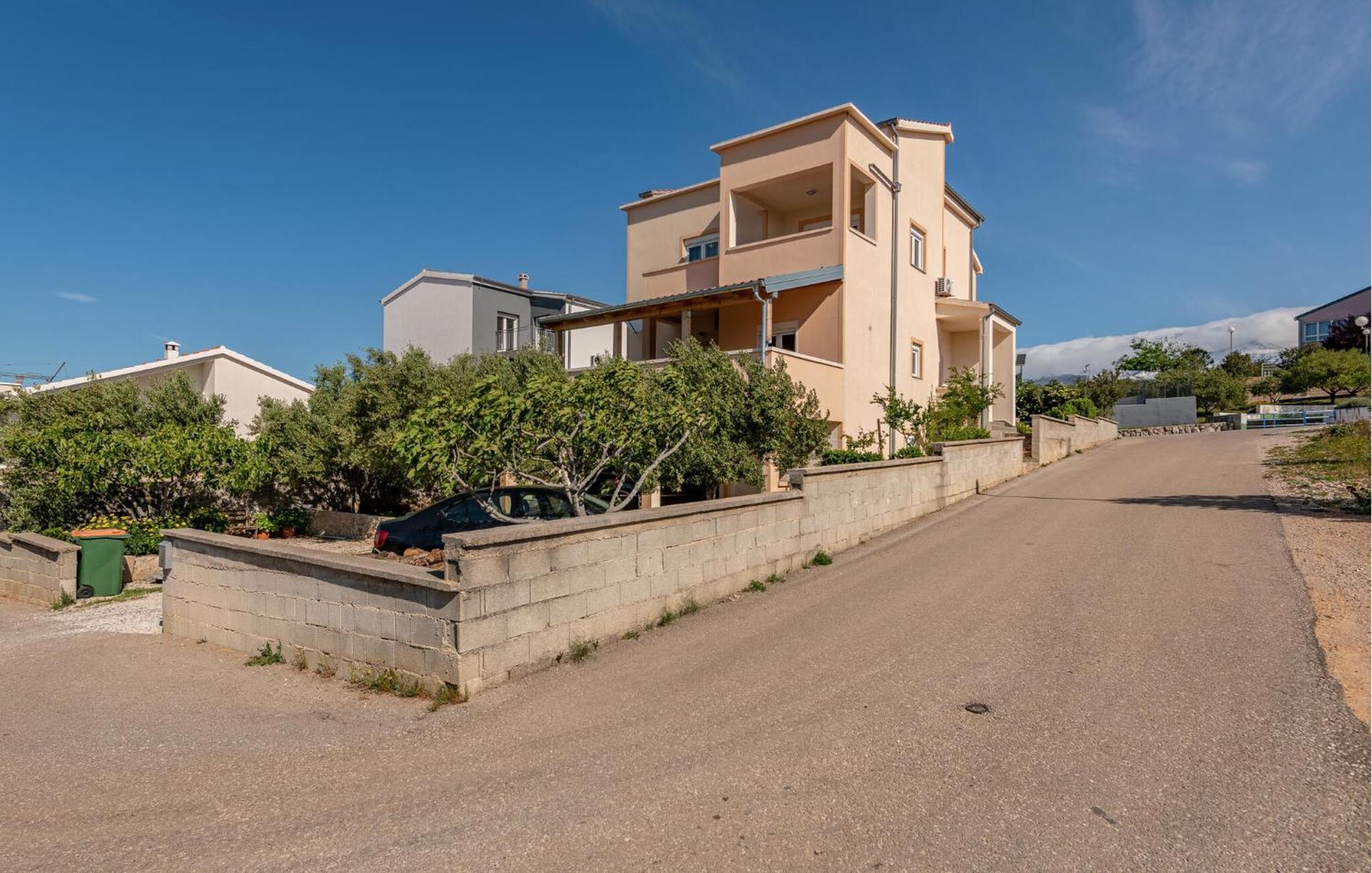 Beautiful Apartment In Maslenica With Kitchen Ngoại thất bức ảnh
